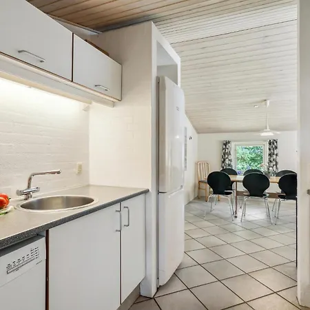 펜션 Awesome Home In Ulfborg With Sauna *
