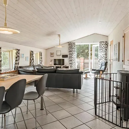펜션 Awesome Home In Ulfborg With Sauna *